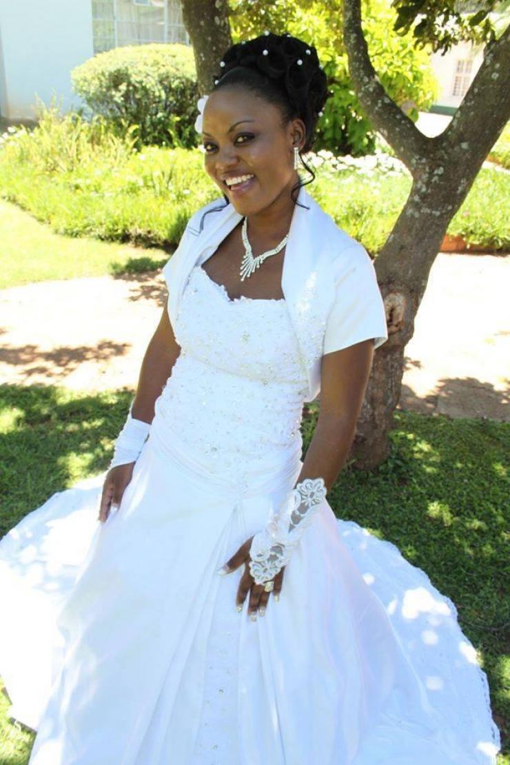 wedding gowns for hire